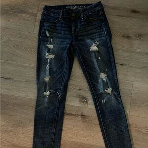 Like new American Eagle Distressed Jeggings